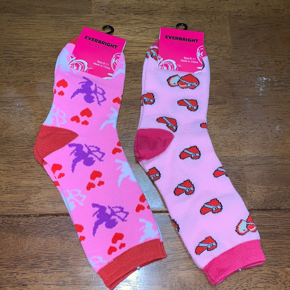 New EVERBRIGHT Ladies socks 2pairs hearts cupid

🌹